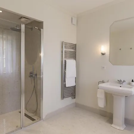 D'hotes De Chateau Renon Panzió 3*