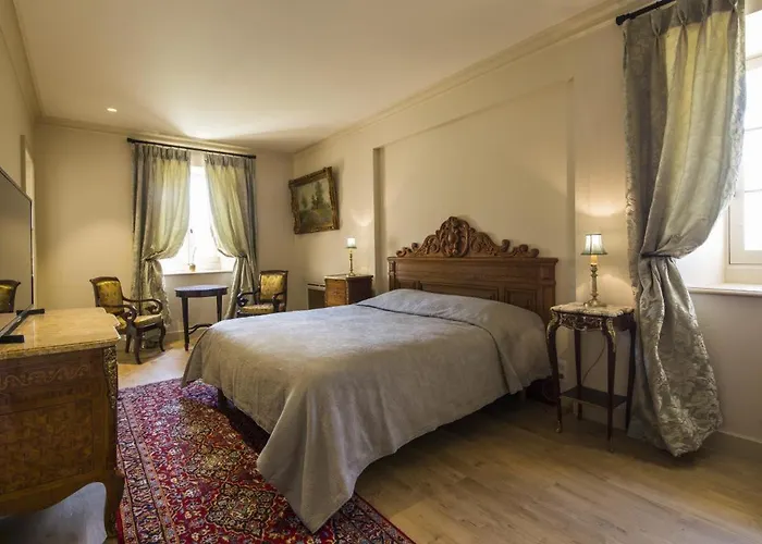 Bed & Breakfast D'hotes De Chateau Renon 3*