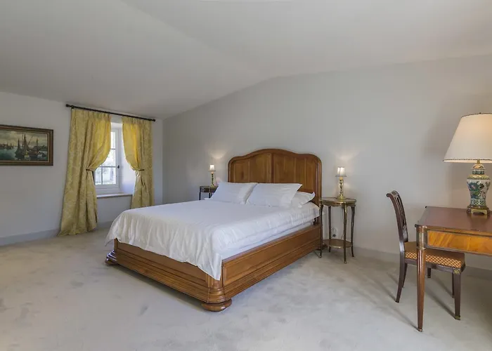 D'hotes De Chateau Renon Bed & Breakfast