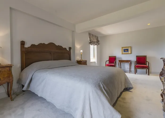 Bed & Breakfast D'hotes De Chateau Renon 3*